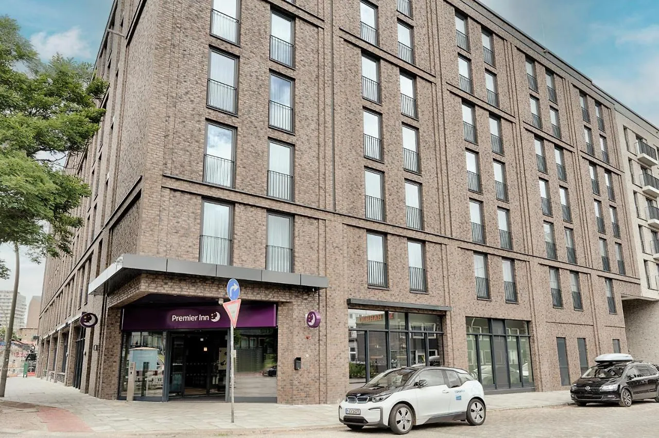 Premier Inn Hamburg City Klostertor location