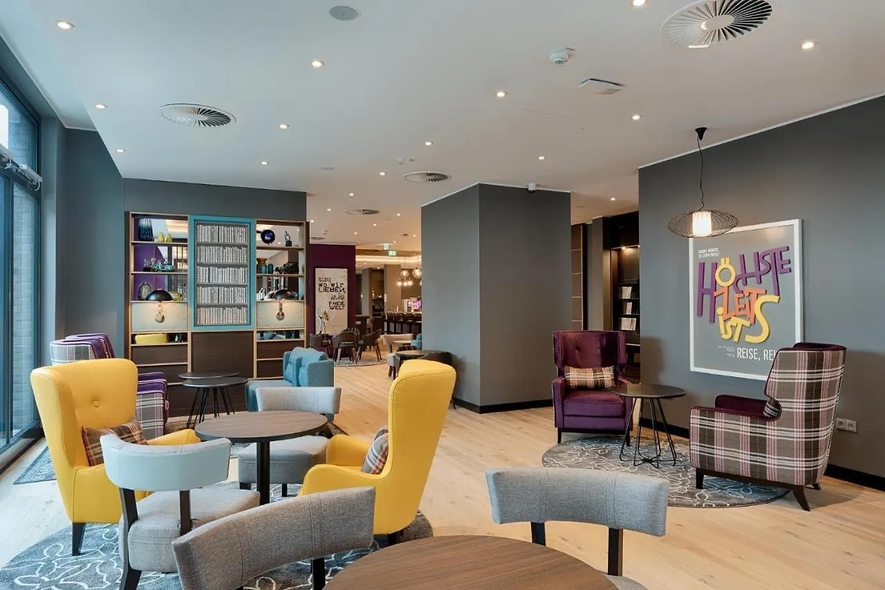 Premier Inn Hamburg City Klostertor 3*,