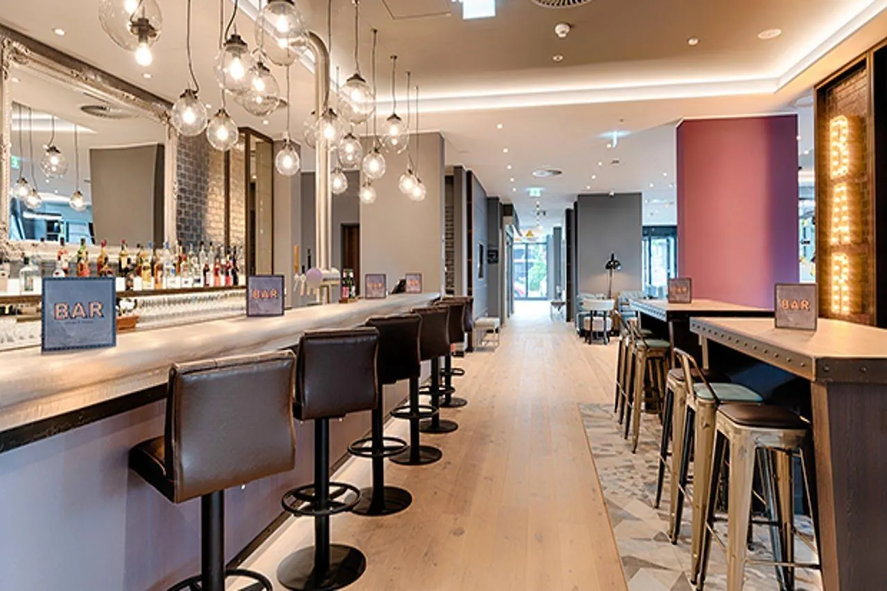 Premier Inn Hamburg City Klostertor Hotel
